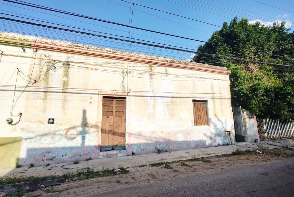 Casa en Venta en Mérida Centro - NUEVO PRECIO AMPLIA CASA PARA REMODELAR EN VENTA MERIDA