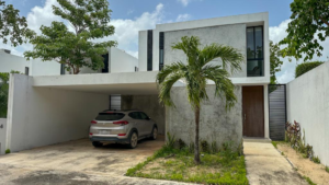 HERMOSA CASA EN VENTA EN PRIVADA CHOLUL