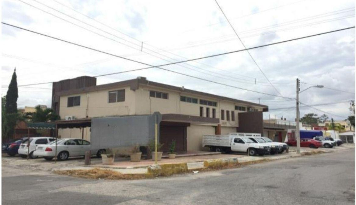 Casa en Venta en Mérida Centro - EDIFICIO COMERCIAL SOBRE AVENIDA CUPULES EN VENTA MERIDA GARCIA GINERES (AVL-1038)