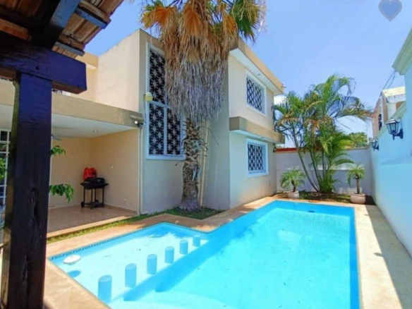 Casa en Venta en Miraflores - CASA EN VENTA MERIDA