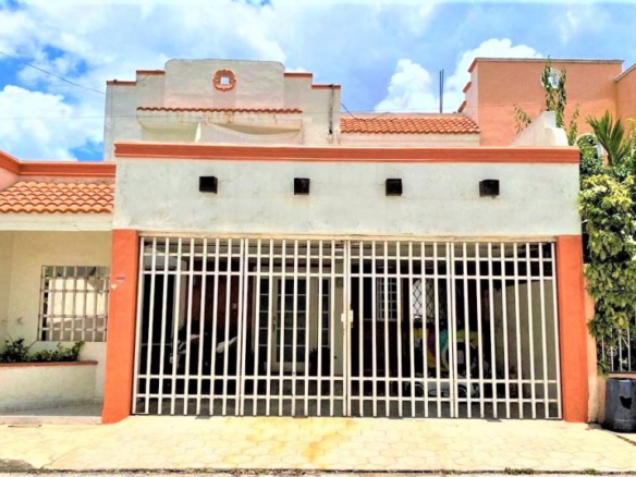 Casa en Venta en Fraccionamiento Yucalpeten - CASA EN VENTA MERIDA