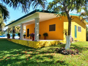 HERMOSA QUINTA EN VENTA CON TERRENO DE 11000M2