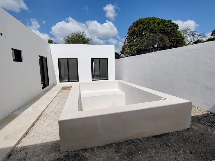 EXCLUSIVIDAD HERMOSA CASA  EN VENTA O RENTA NUEVA SOLA PLANTA CONKAL (FVC-2534)