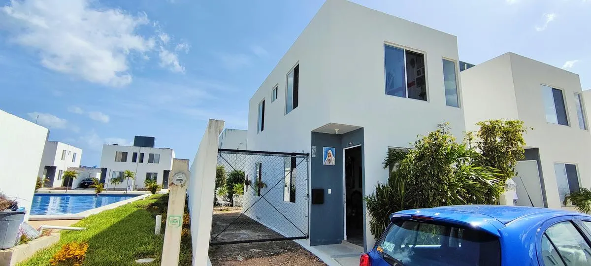 ENCANTADORA CASA EN VENTA EN PRIVADA