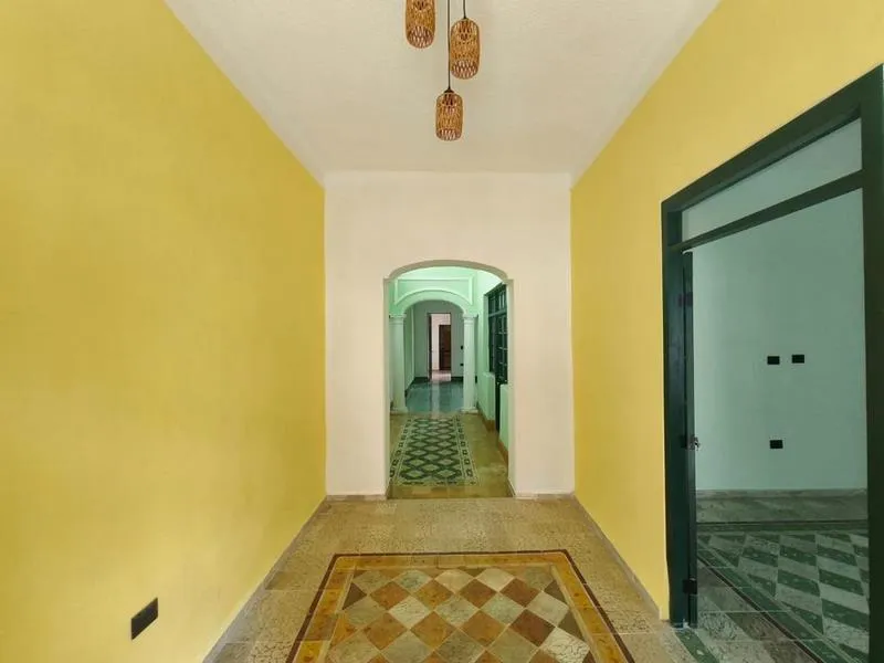 CASA EN RENTA, 3 RECAMARAS, ALBERCA, REMODELADA, MERIDADA CENTRO CERCA PLANCHA (ARC-1782)